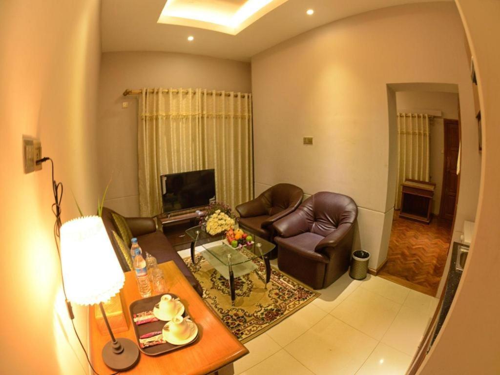 Shwe Taung Tan Hotel - Lake View Monywa Exterior foto